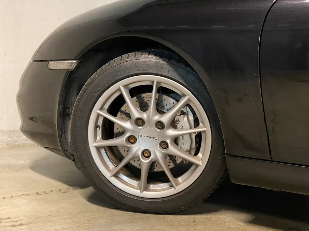 Porsche 996.2 Carrera 4