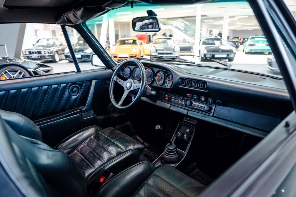 Porsche 911 Turbo 3.0 (US)