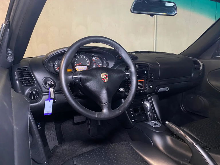 Porsche 996.2 Carrera 4