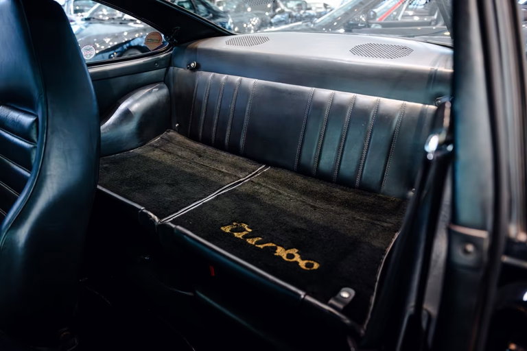 Porsche 911 Turbo 3.0 (US)