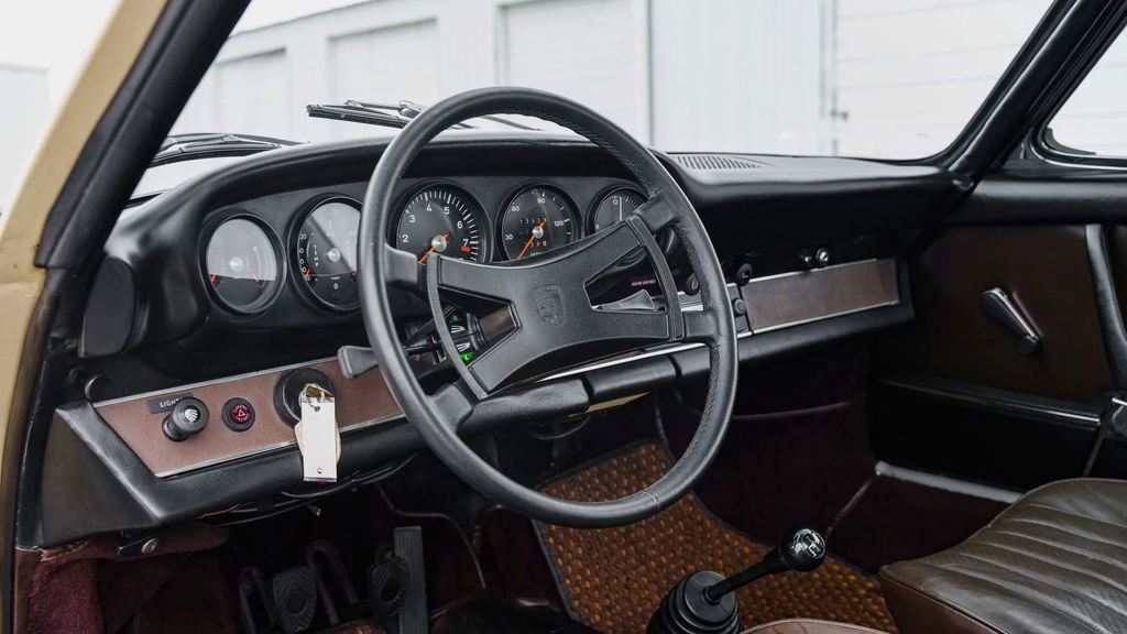 Porsche 911 S (F-Modell)