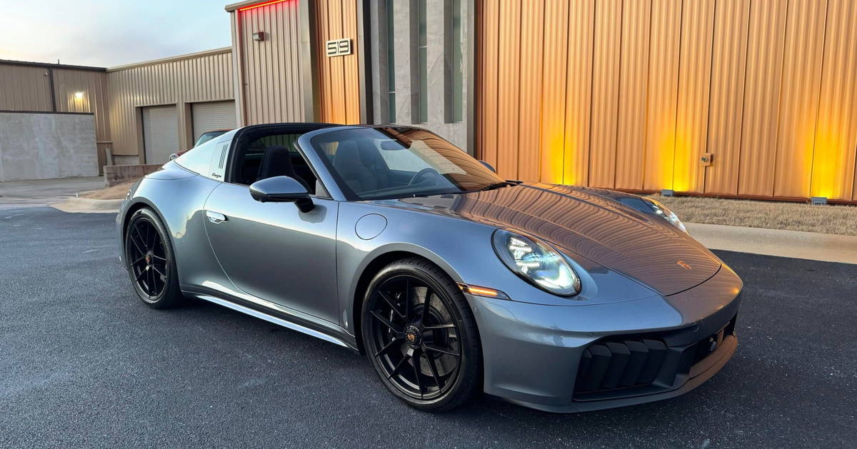 imgi_3_2026-porsche-911-targa-