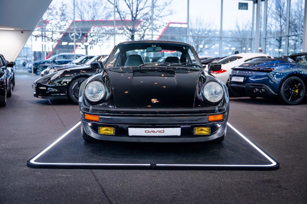 Porsche 911 Turbo 3.0 (US)