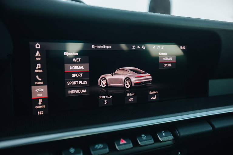 Porsche 992 Belgian Legend Edition