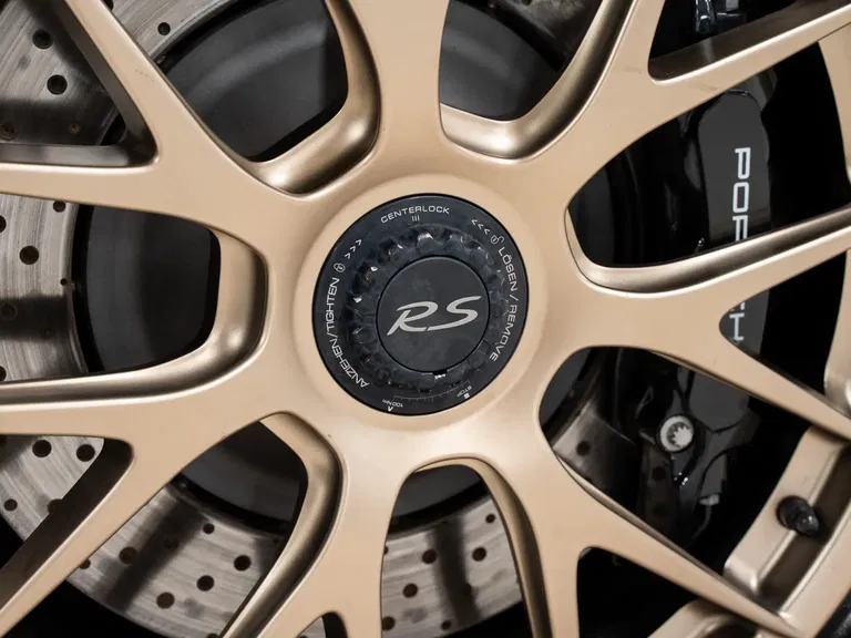 Porsche 718 Cayman GT4 RS