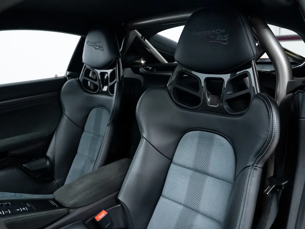 Porsche 718 Cayman GT4 RS