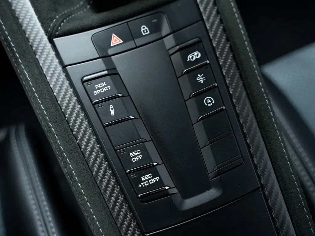 Porsche 718 Cayman GT4 RS