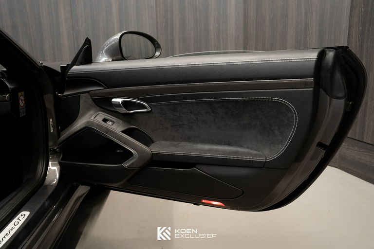 Porsche 991.2 Carrera GTS