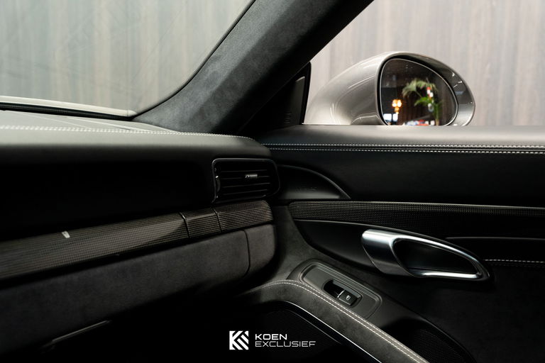 Porsche 991.2 Carrera GTS