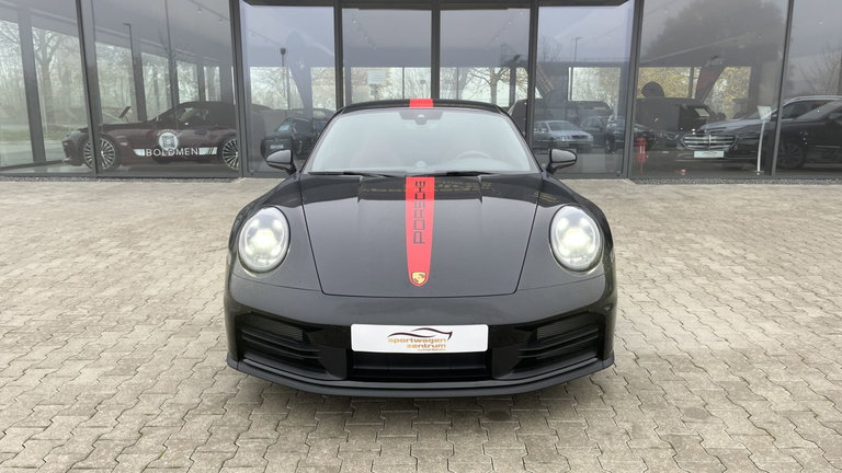 Porsche 992 Carrera