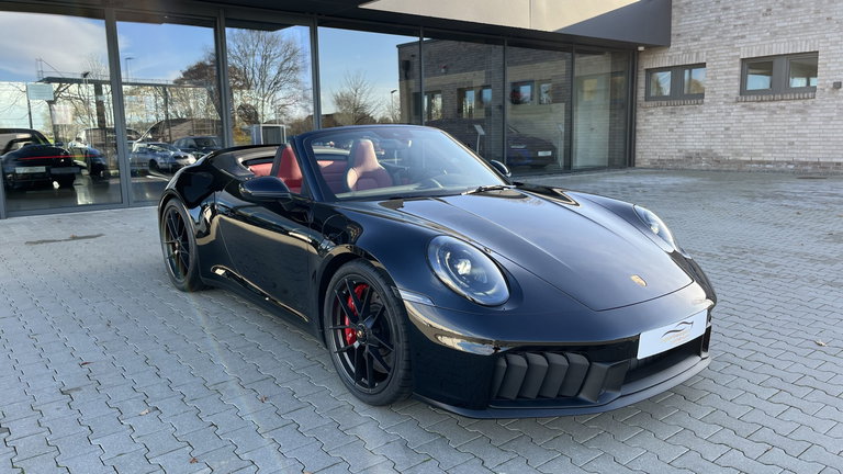 Porsche 992.2 Carrera 4 GTS