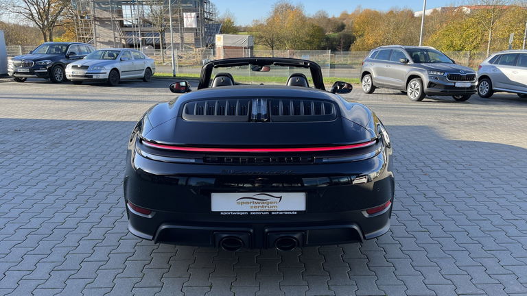 Porsche 992.2 Carrera 4 GTS