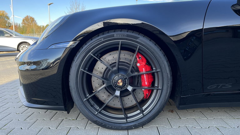 Porsche 992.2 Carrera 4 GTS