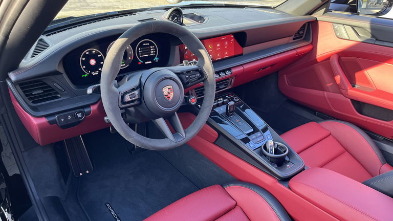 Porsche 992.2 Carrera 4 GTS