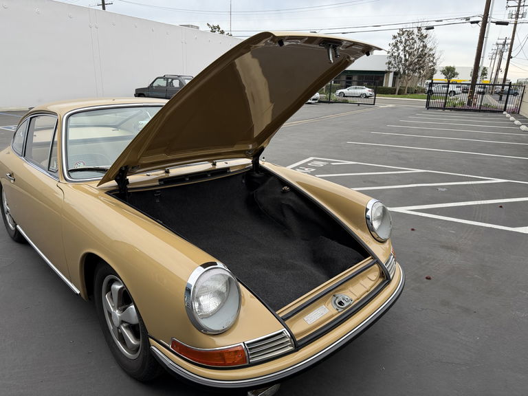 Porsche 911 S (F-Modell)
