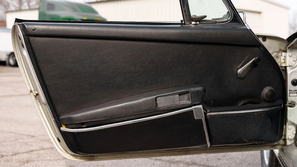 Porsche 911 S (F-Modell)