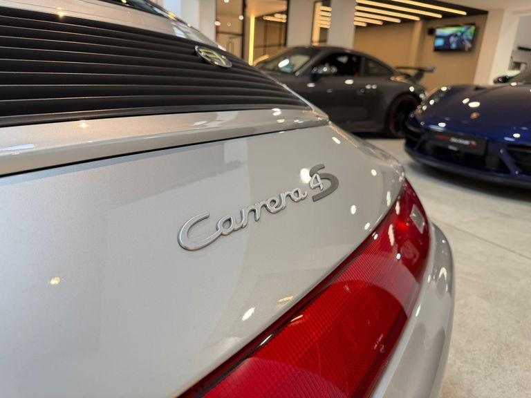 Porsche 993 Carrera 4S
