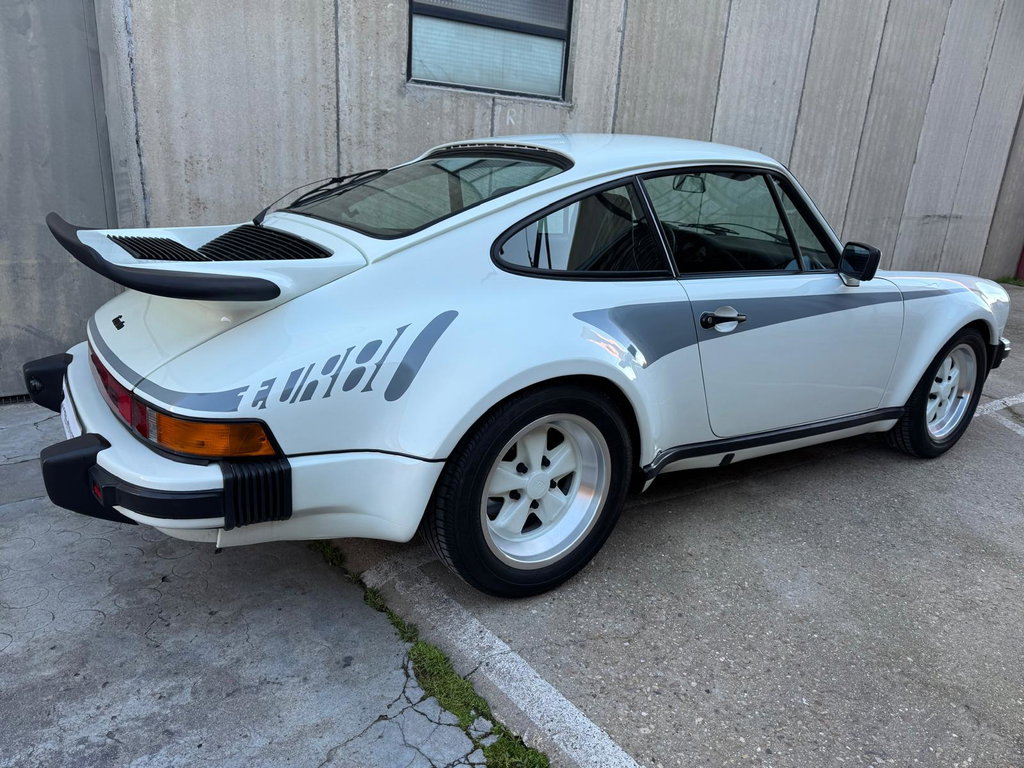 Porsche 911 Turbo 3.0