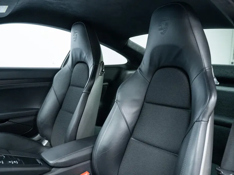 Porsche 991.2 GT3 Touring