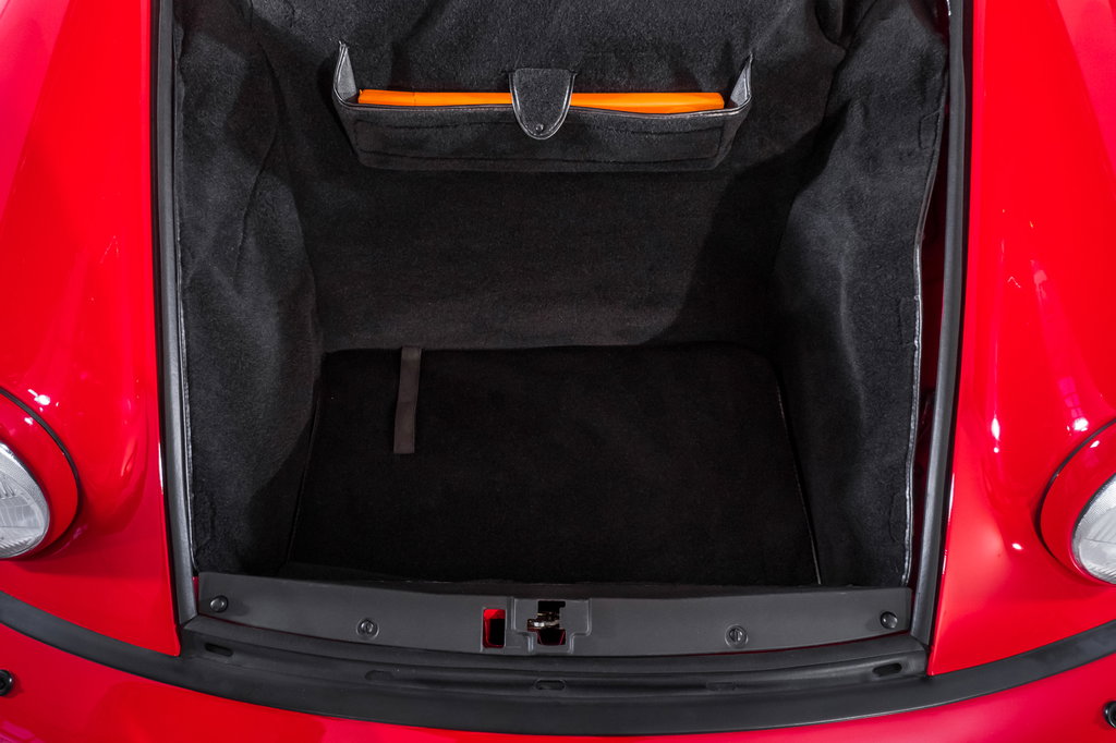 Porsche 964 Carrera 2 Speedster