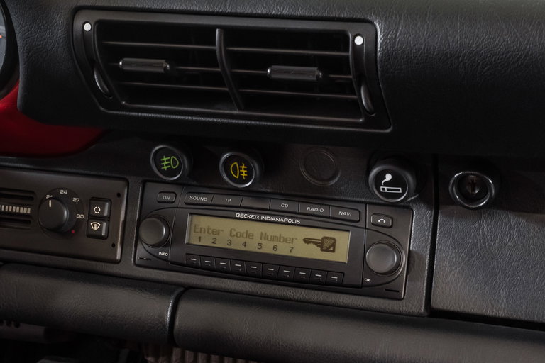 Porsche 964 Carrera 2 Speedster