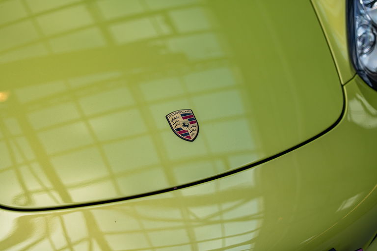 Porsche 987 Cayman R