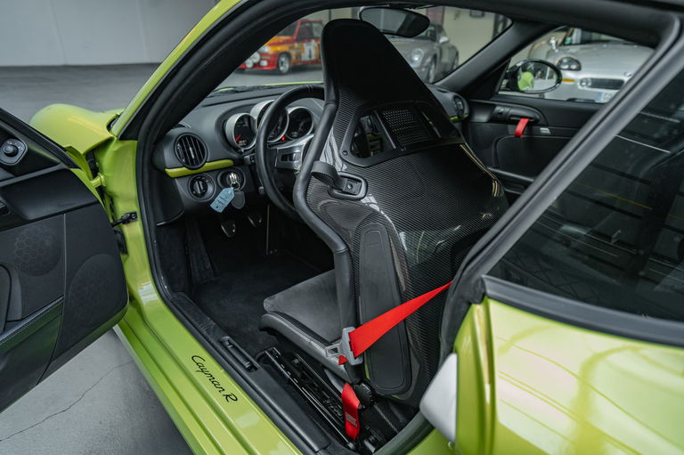 Porsche 987 Cayman R