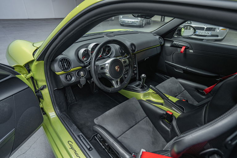 Porsche 987 Cayman R