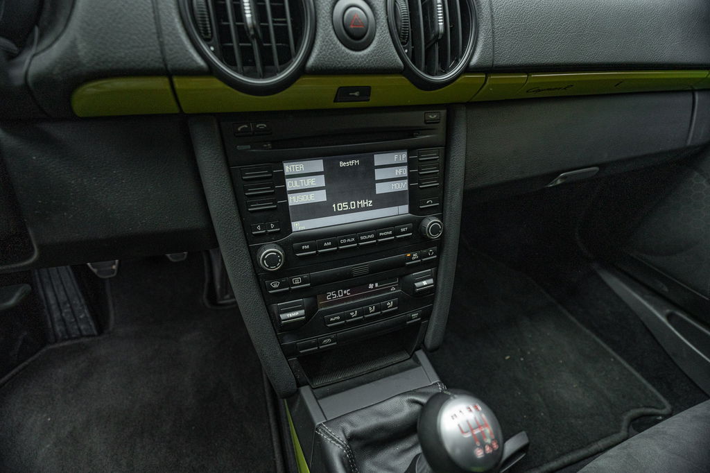 Porsche 987 Cayman R