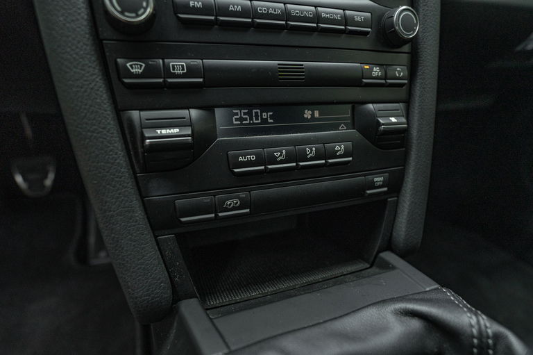 Porsche 987 Cayman R