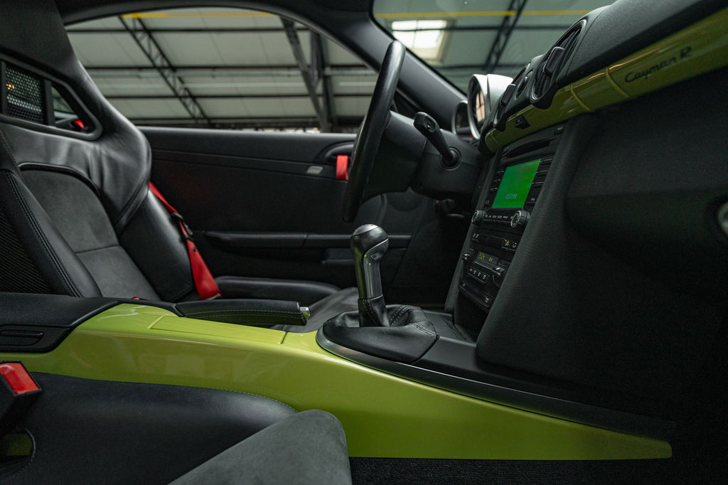 Porsche 987 Cayman R