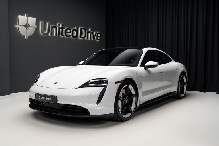 Porsche Taycan 4S