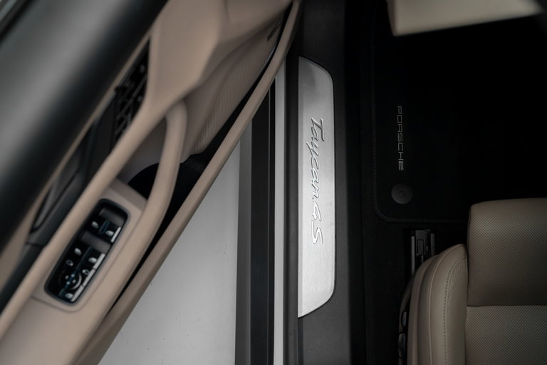 Porsche Taycan 4S
