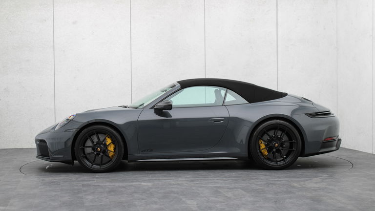 Porsche 992.2 Carrera 4 GTS