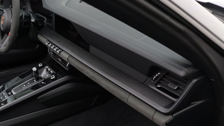 Porsche 992.2 Carrera GTS