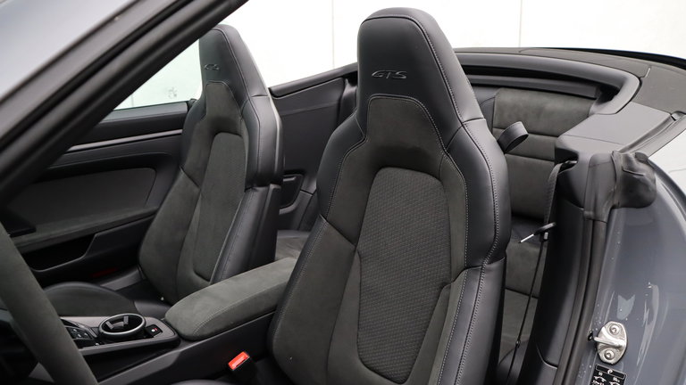 Porsche 992.2 Carrera GTS