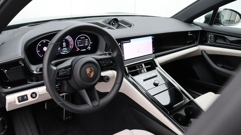 Porsche Panamera 4 E-Hybrid