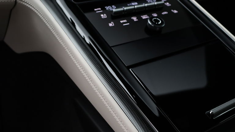 Porsche Panamera 4 E-Hybrid