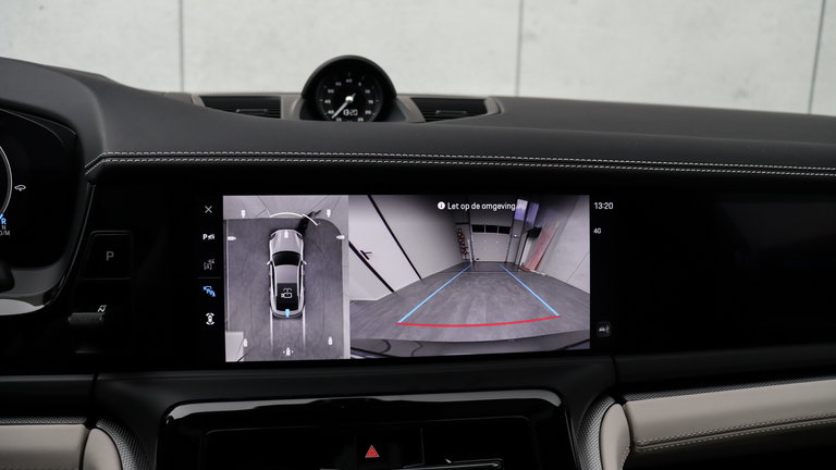 Porsche Panamera 4 E-Hybrid