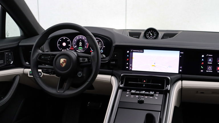 Porsche Panamera 4 E-Hybrid