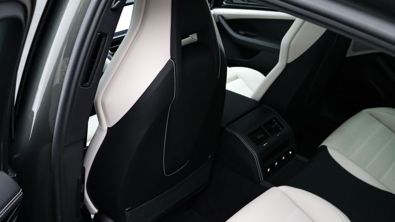 Porsche Panamera 4 E-Hybrid