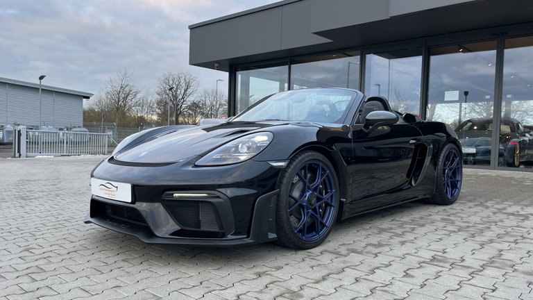 Porsche 718 Spyder RS