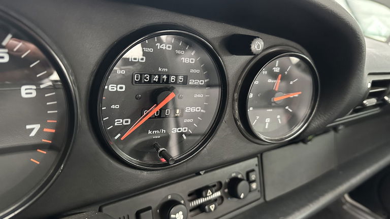 Porsche 964 Carrera 2 Speedster