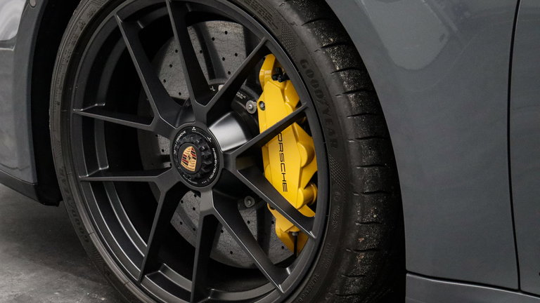 Porsche 992.2 Carrera 4 GTS