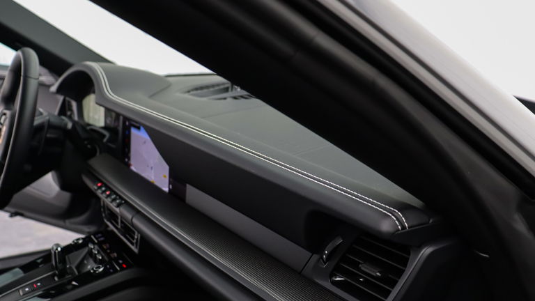 Porsche 992.2 Carrera 4 GTS