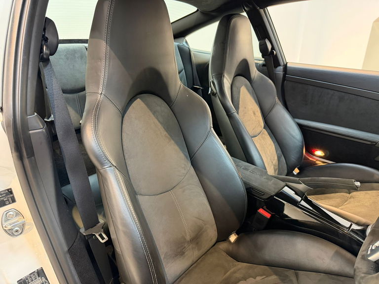 Porsche 997.2 Carrera GTS