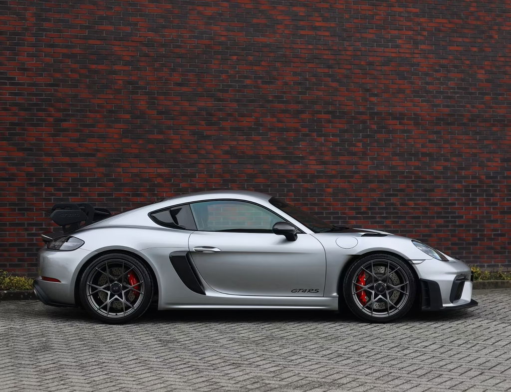 Porsche 718 Cayman GT4 RS