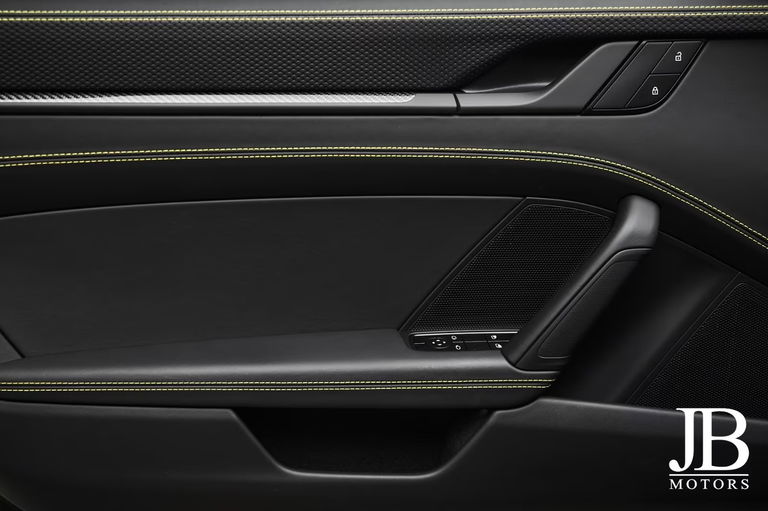 Porsche 992 GT3 Touring