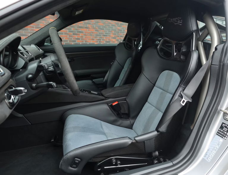 Porsche 718 Cayman GT4 RS