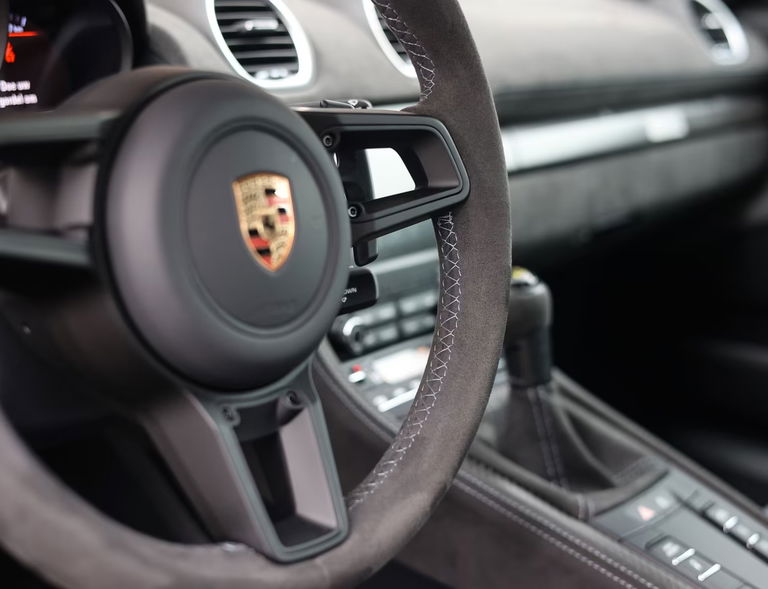 Porsche 718 Cayman GT4 RS